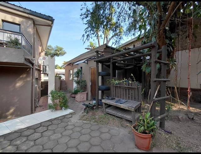 6 BEDROOM HOUSE FOR SALE IN SHERWOOD